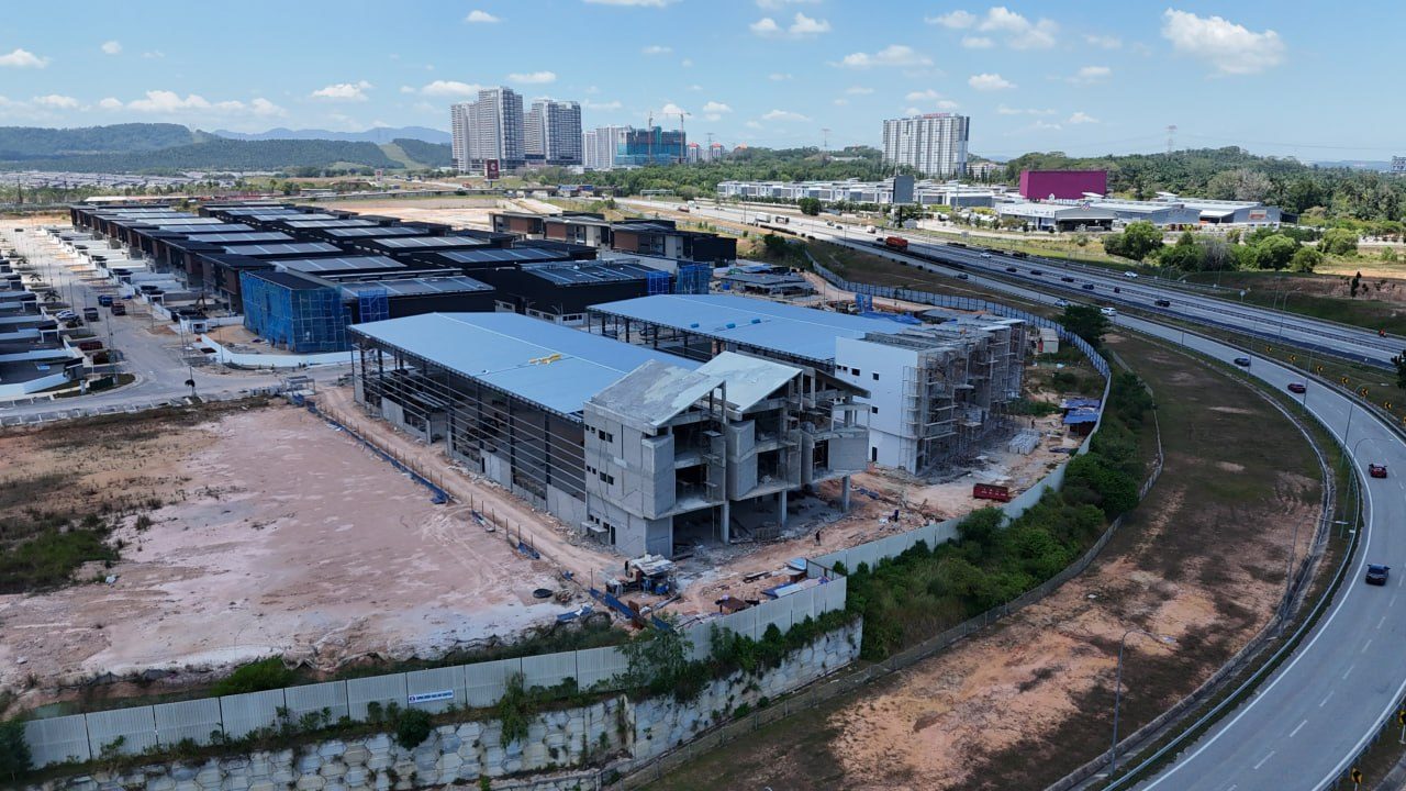 Detached Factory in Sepang